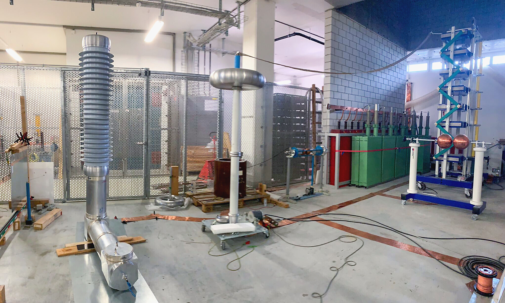 In dieser Fabrikhalle wird getüftelt und eine leistungsfähige Alternative entwickelt.