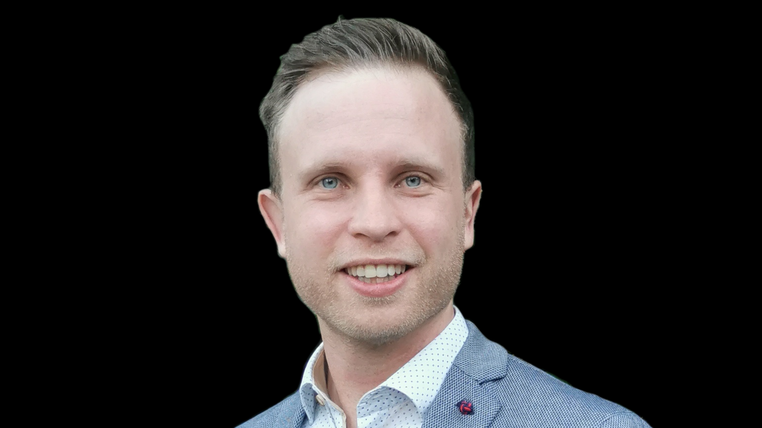 Auf diesem Portrait ist Simon Schaefer, Co-Präsident von aluminiOST, zu sehen.