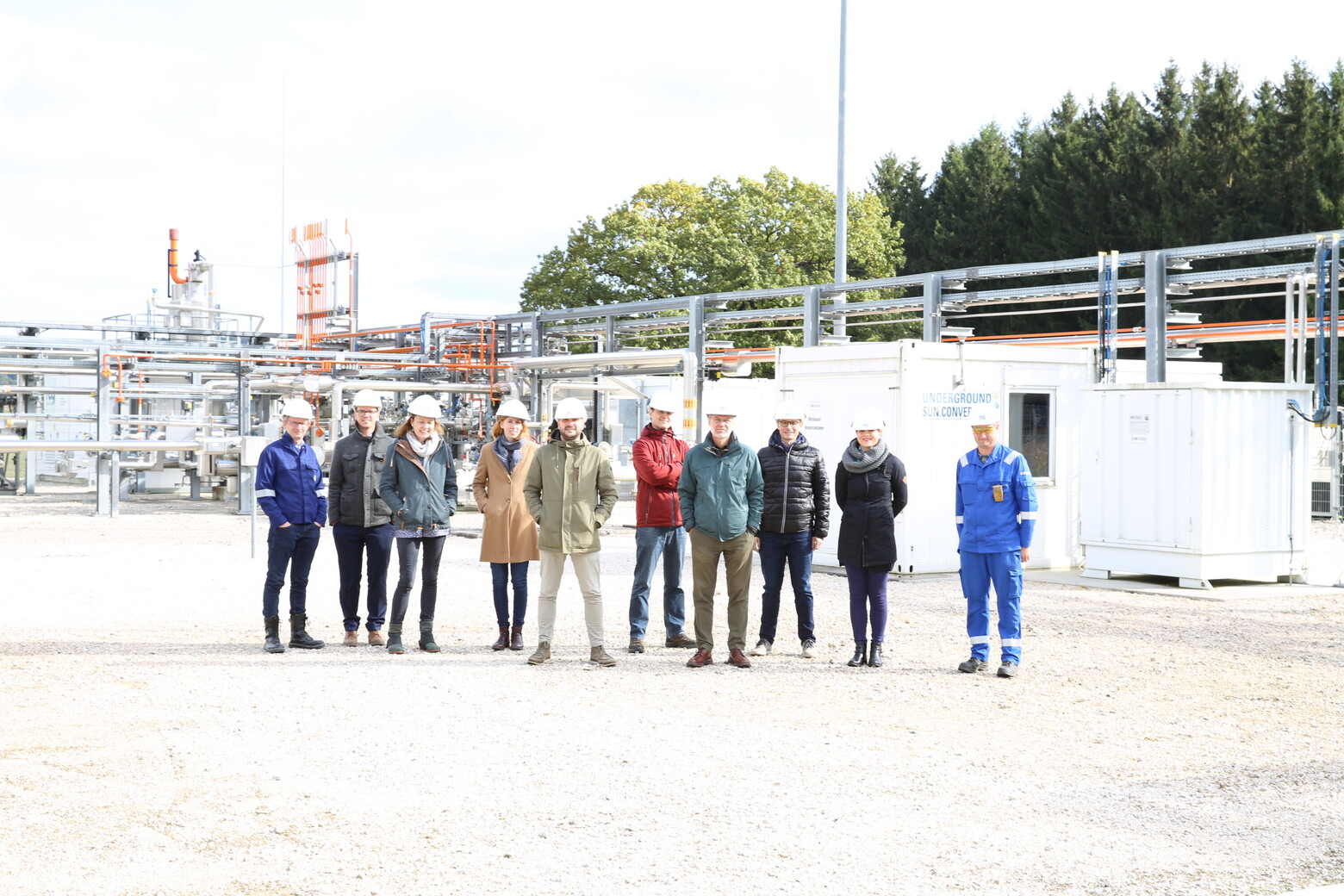 Auf dem Gruppenbild sind die Projektpartner aus den Reihen der ETH, der Universität Bern, der OST und der Empa zu sehen.