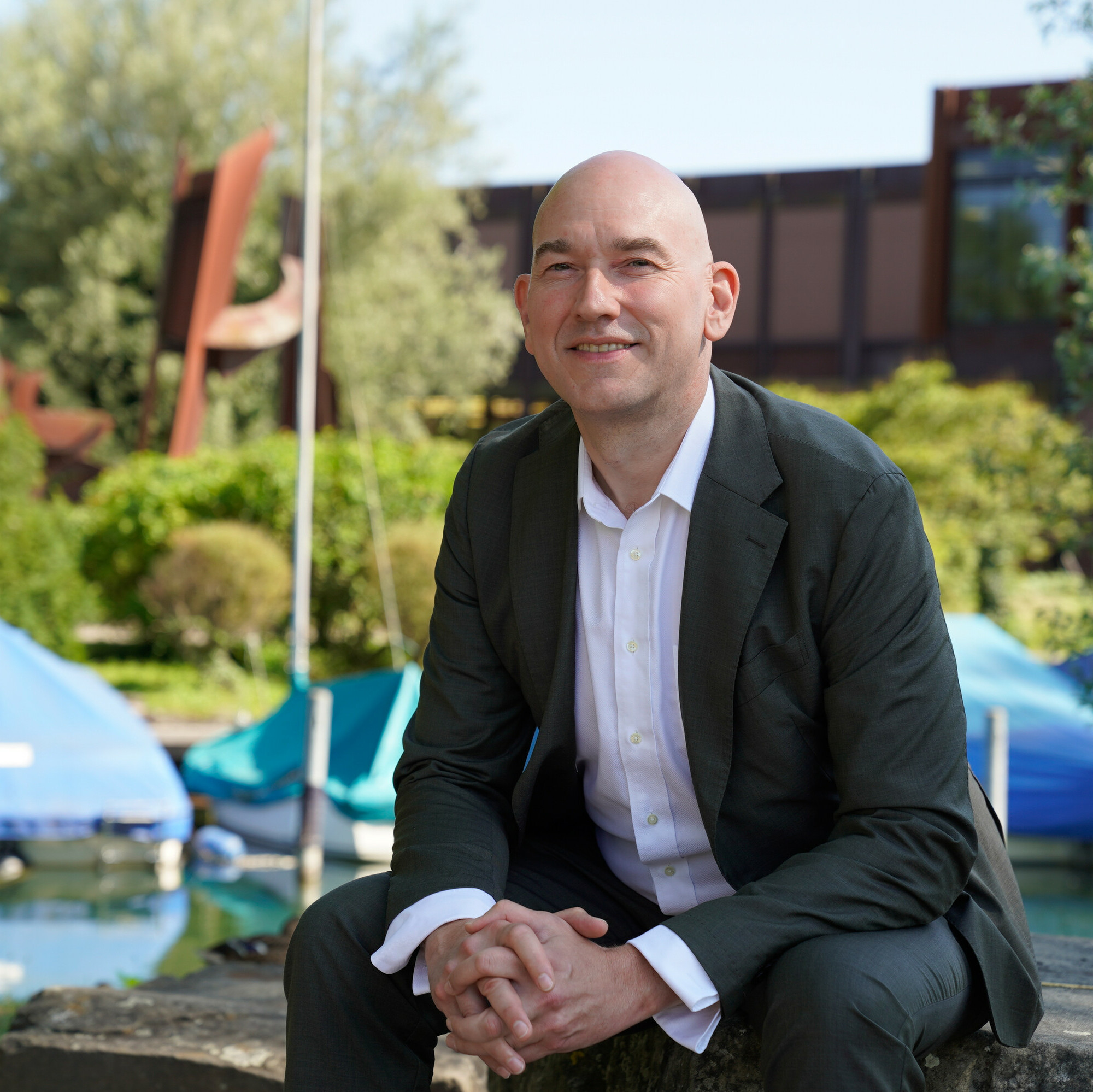 Prof. Laurent Metzger am Campus Rapperswil-Jona.