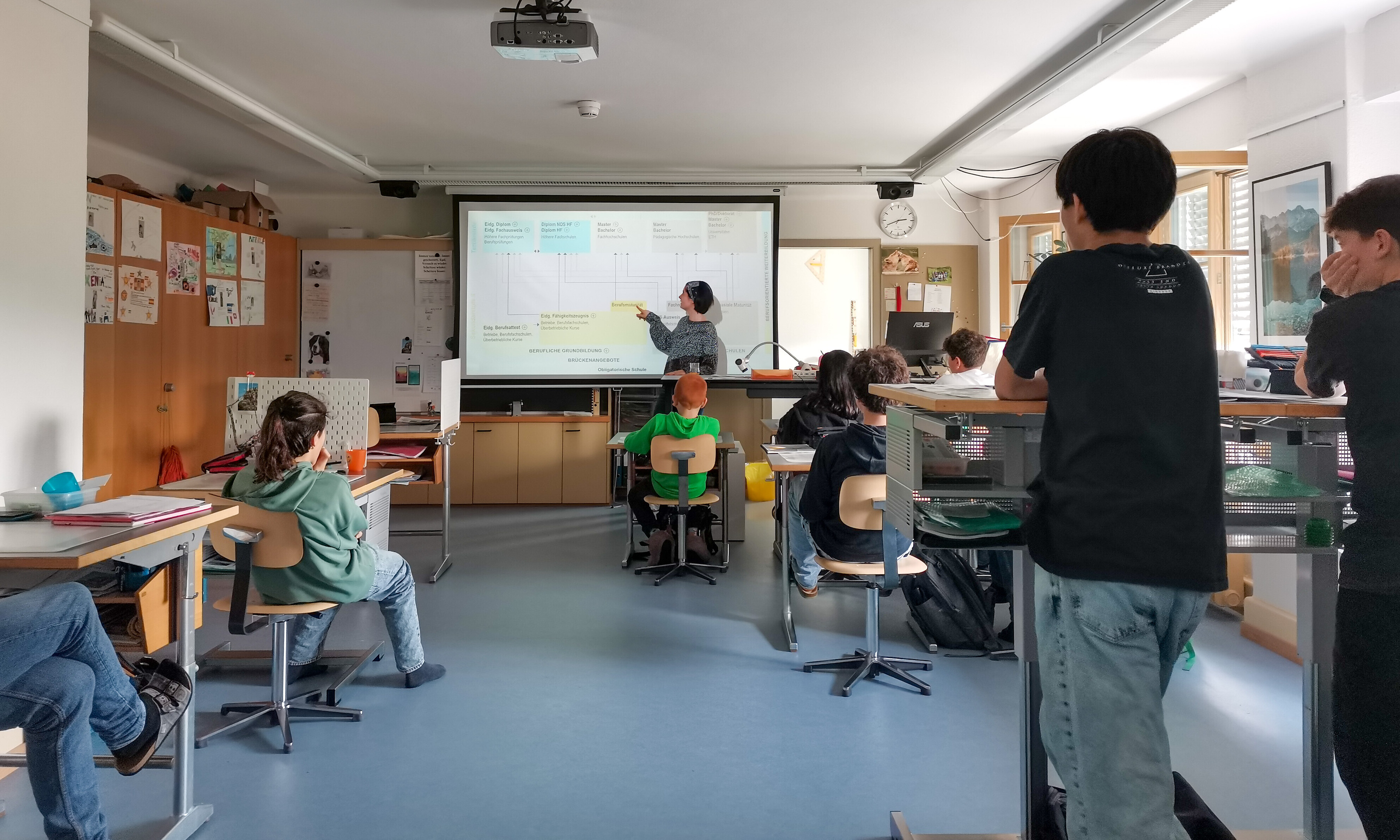 Pflege-Studentin Janine Hasler arbeitete im Rahmen des Moduls «Blickwechsel» in der Sonderschule Bad Sonder.