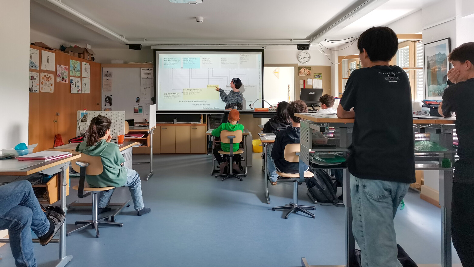 Pflege-Studentin Janine Hasler arbeitete im Rahmen des Moduls «Blickwechsel» in der Sonderschule Bad Sonder.