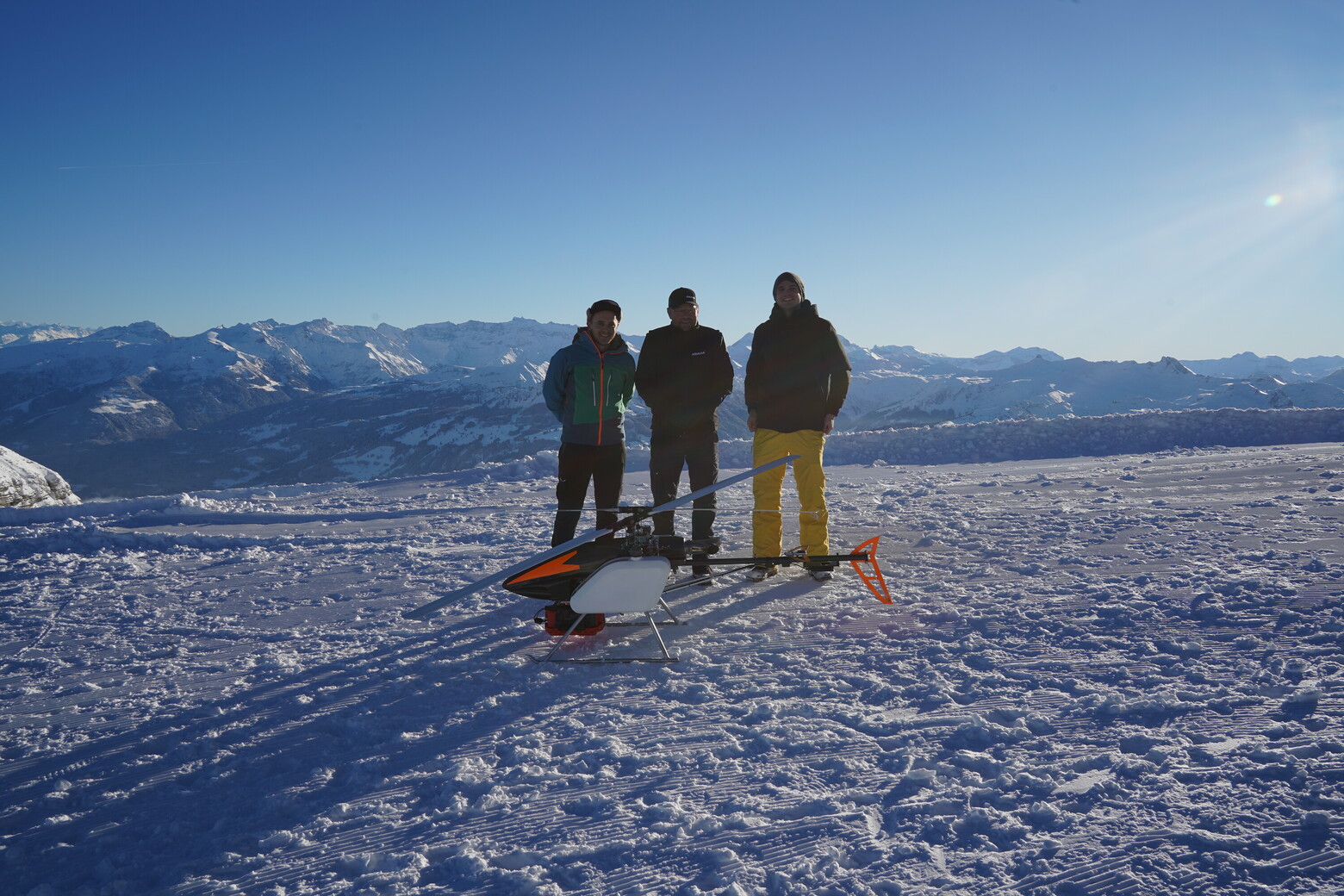 Die stolze Crew am Chäserugg.