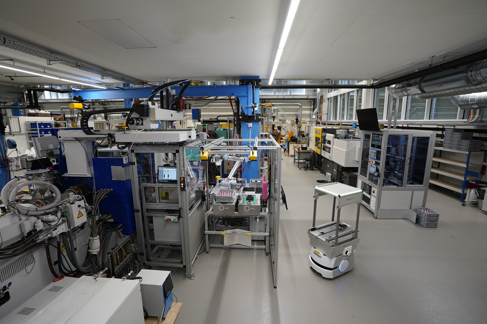 Digital vernetzte und standortübergreifende Lehr- und Lernumgebung der OST für Studierende und Unternehmen zur Automatisierung und Digitalisierung industrieller Wertschöpfungsprozesse.