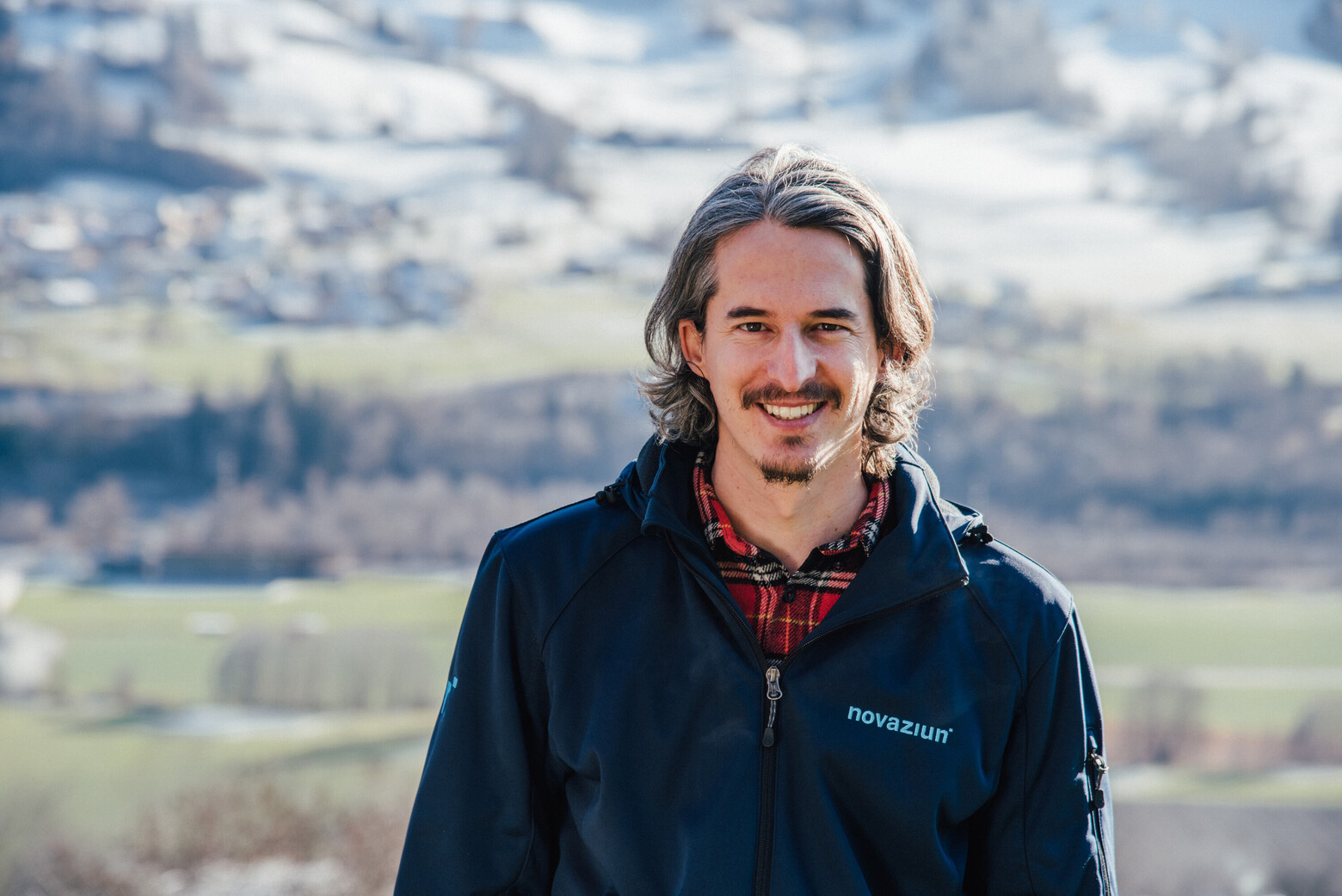 Im Portrait der Unternehmer und ehemalige OST-Student Gian Caduff.