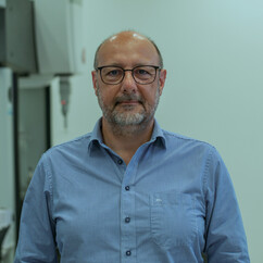Prof. Dr. Michael Marxer, Professor für Fertigungsmesstechnik, Leiter Kompetenzzentrum Produktionsmesstechnik am IMP Institut für Mikrotechnik und Photonik.         