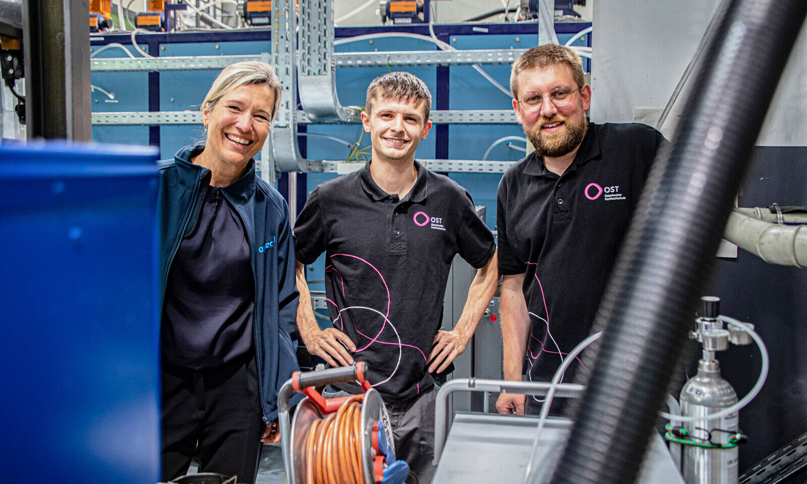 Das Team hinter der Plasma-Abgasreinigung, welches in einer Batterie-Recyclingfabrik getestet wurde.