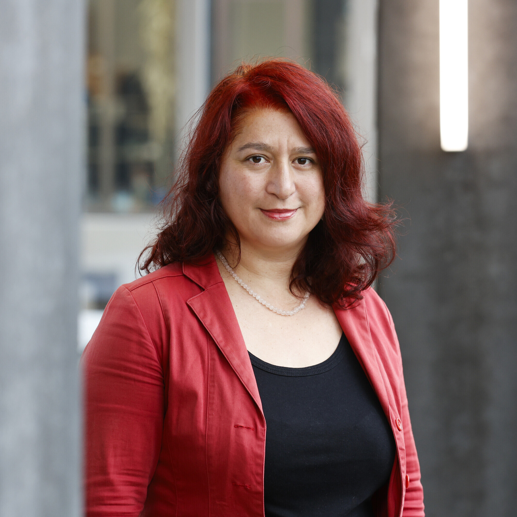 Dr. Mihaela Dudita-Kauffeld.