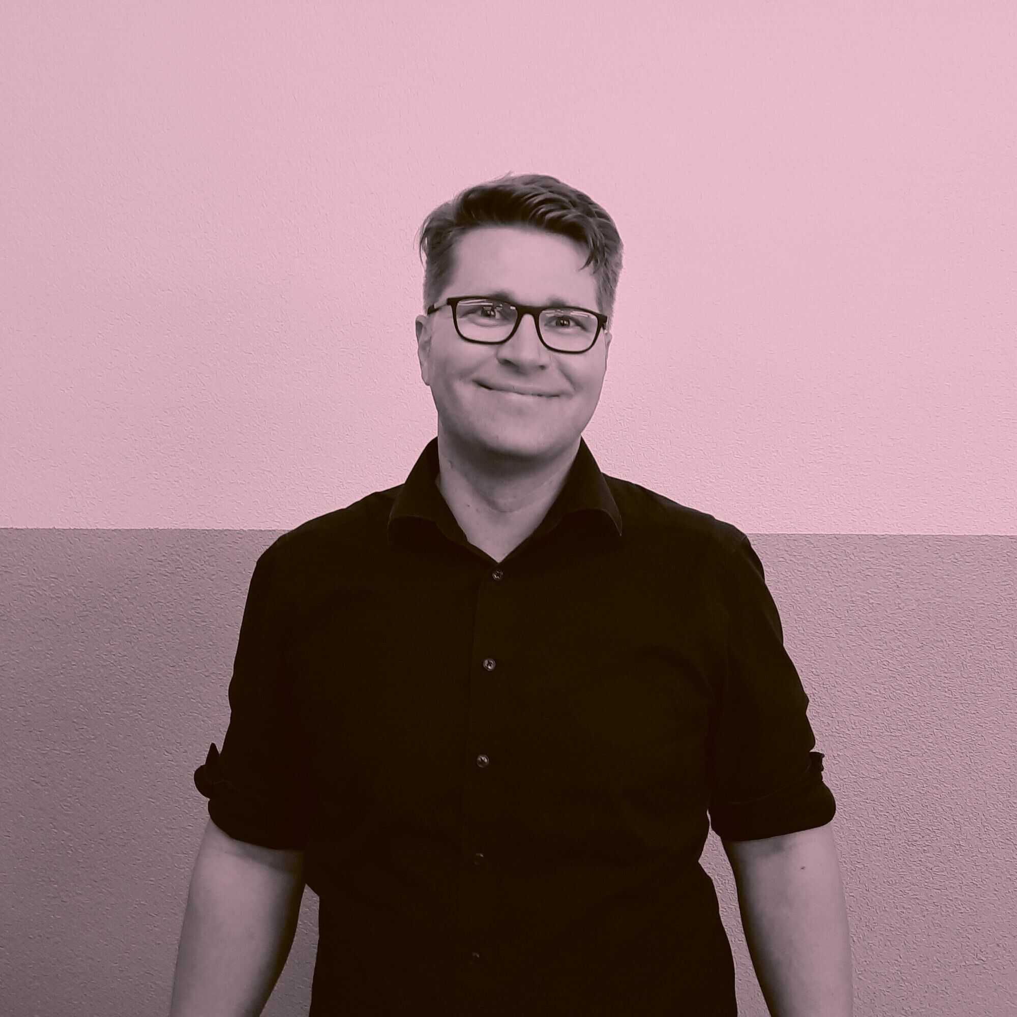 Auf dem Bild ist Josef Huber sichtbar, er ist Dozent im Bereich Gesundheit.