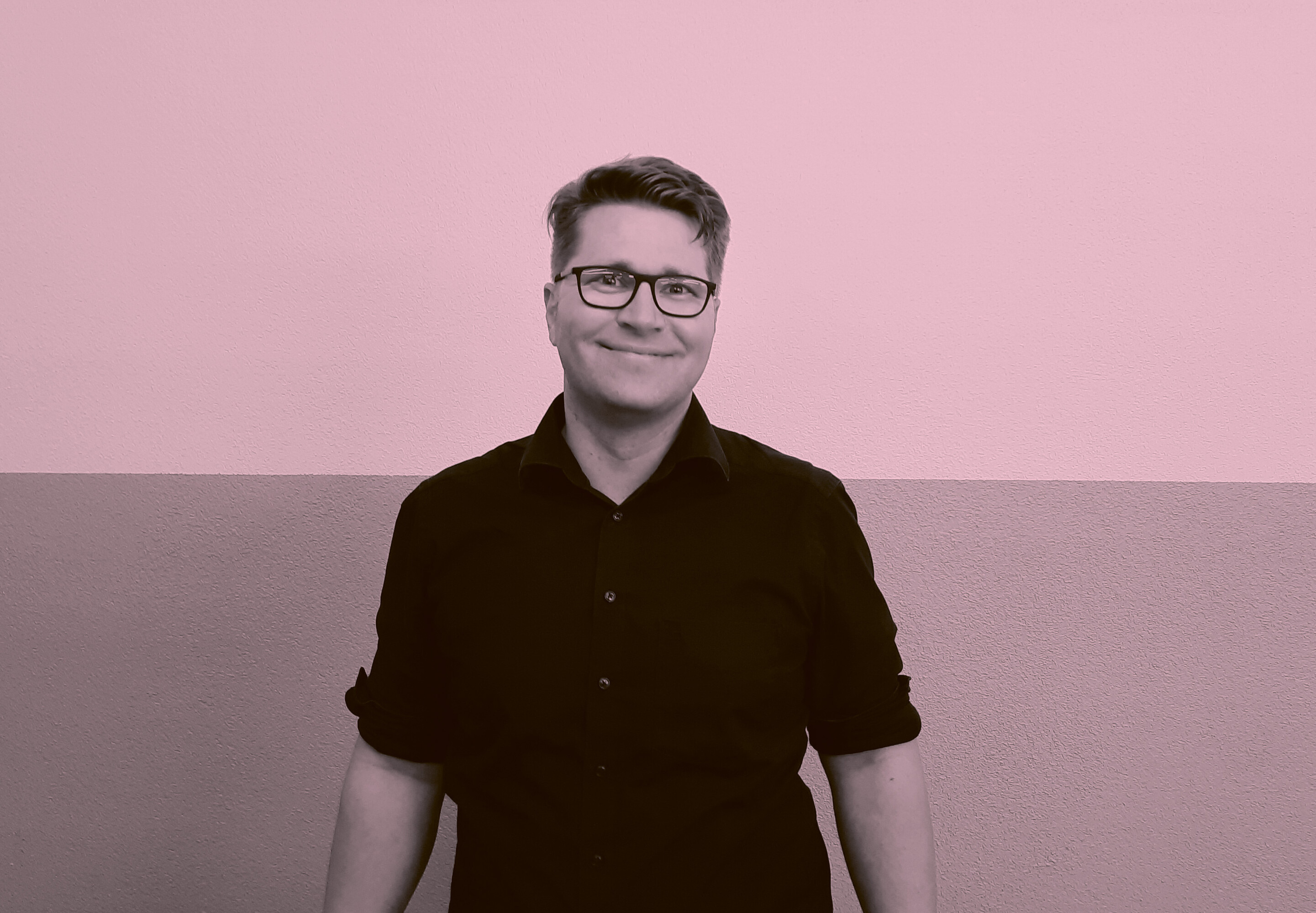 Auf dem Bild ist Josef Huber sichtbar, er ist Dozent im Bereich Gesundheit.