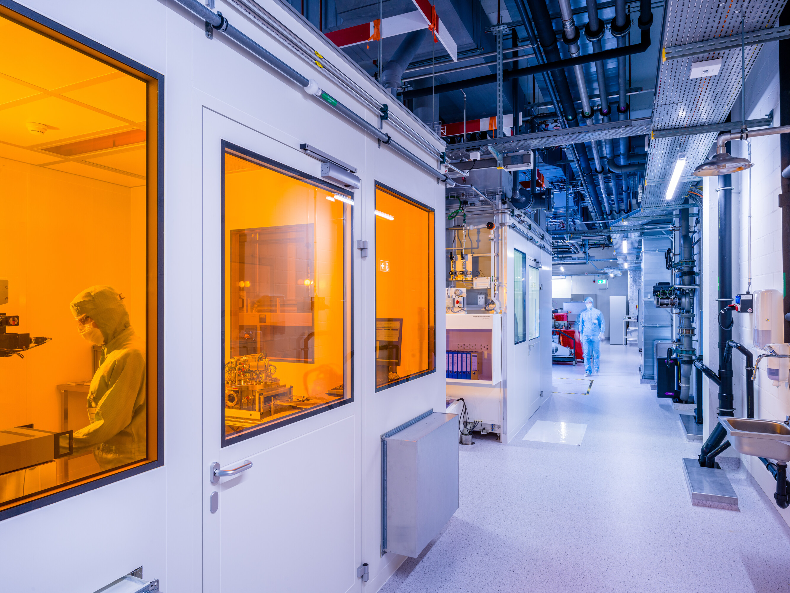 Reinräume der OST für die Entwicklung mikroskopischer Strukturen und Prototypen mit innovativen Fertigungs- und Analyseverfahren.