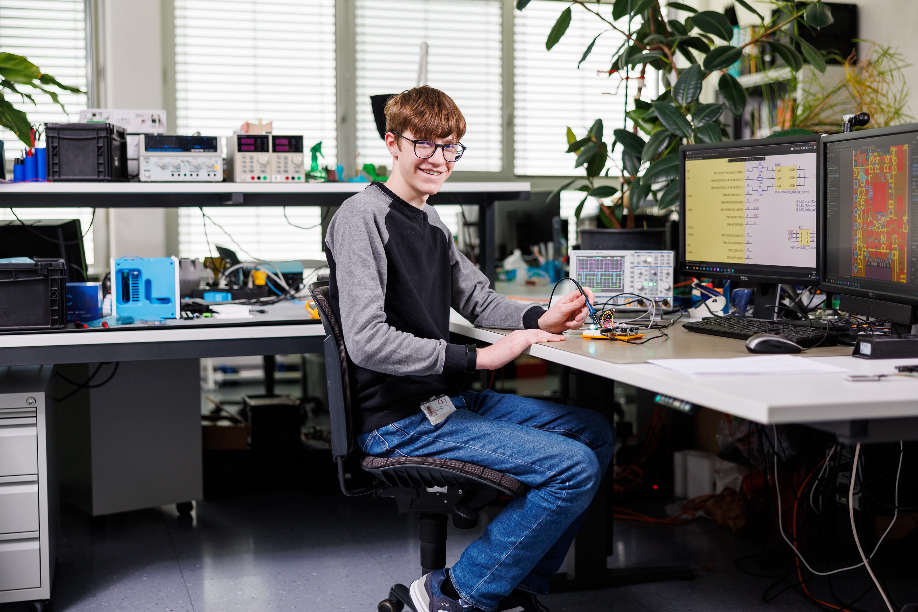 Physik- und Elektroniklabor in Buchs ermöglicht frühzeitige, spielerische Erfahrungen mit Messtechnik und technischen Grundlagen.